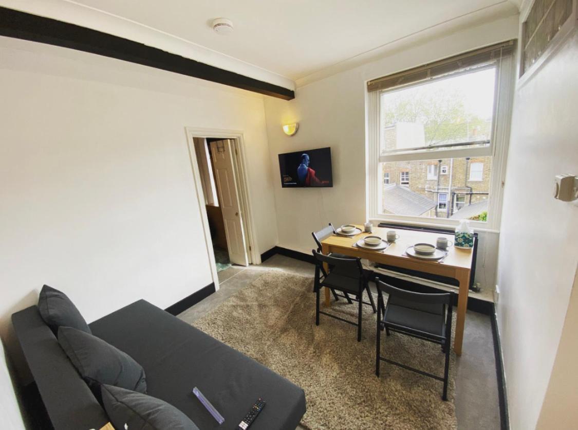 Complete 1 Bedroom Apartment With Wi-Fi, Kitchen, Tv In Heart Of Chiswick, ลอนดอน ภายนอก รูปภาพ